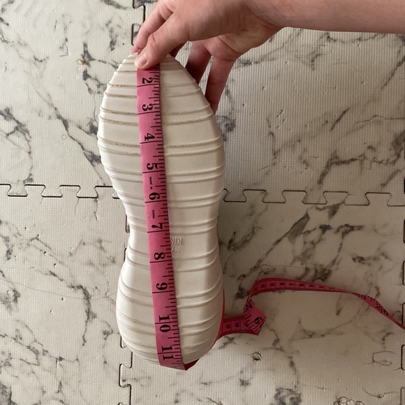 FENDI SNEAKERS - Picture 12 of 12